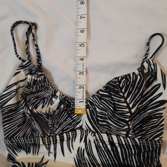 ● Vince Camuto | One Piece Swimsuit. - Picture 6 of 13